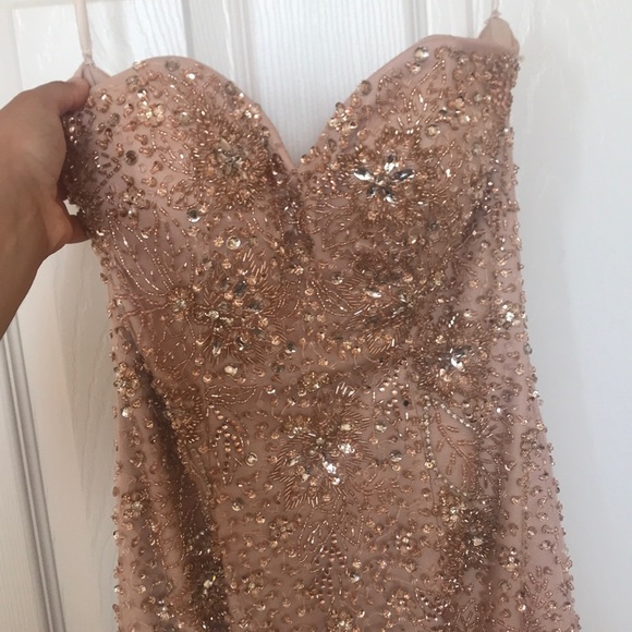 Beautiful Prom Dress! or any special occasion! - Picture 4 of 8